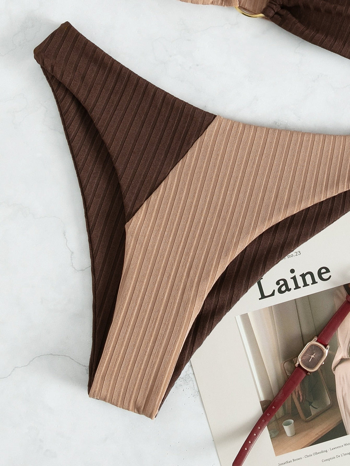 Two-tone ribbed high-leg bikini bottom, beige and dark brown with ring detail