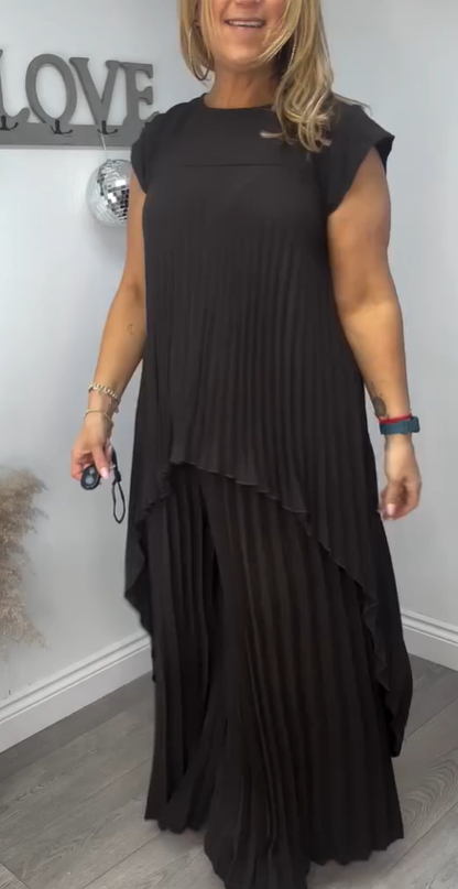 Black pleated top and wide-leg pants set, sleeveless layered ruffle