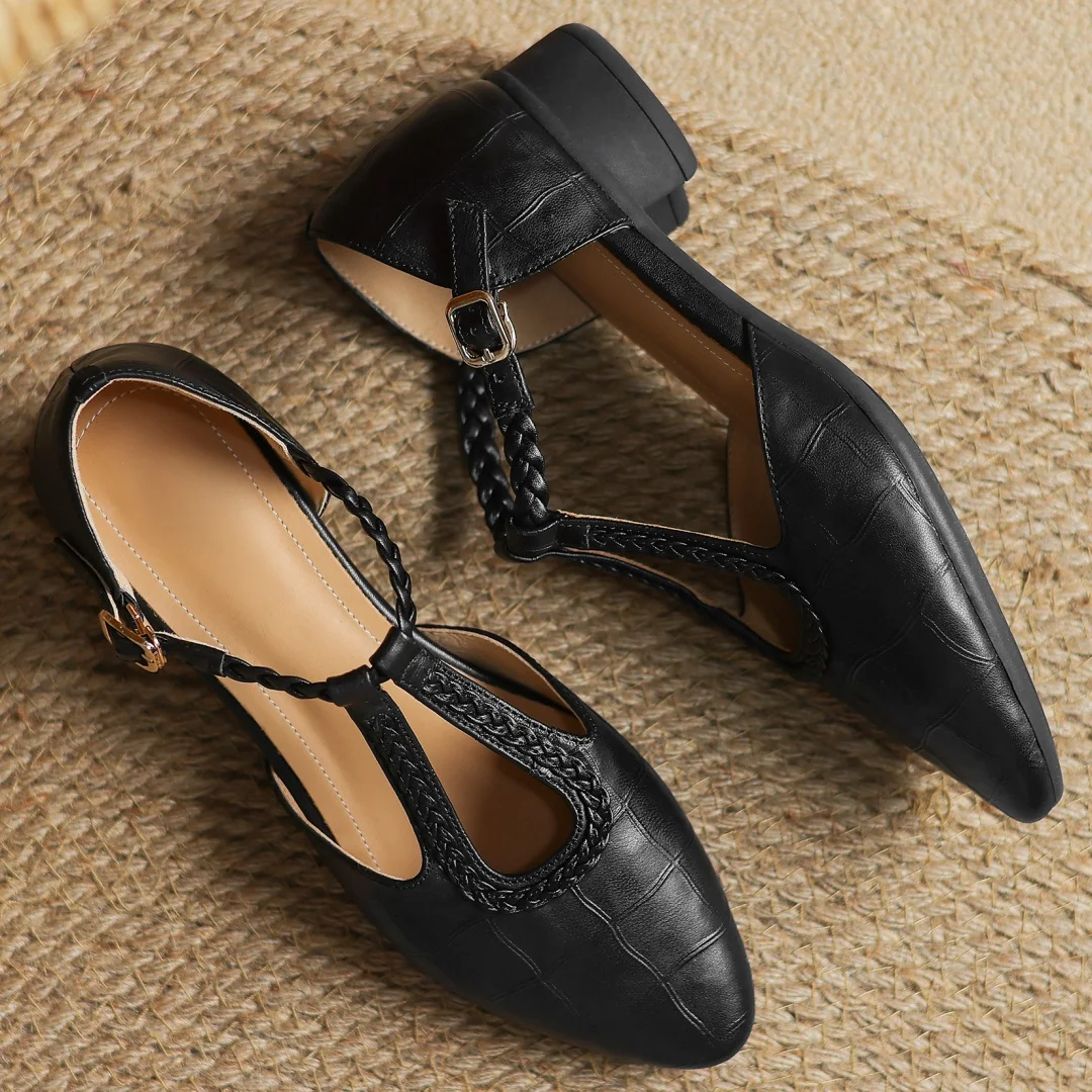 Black leather Mary Janes, braided T-strap, pointed toe, ankle strap with buckle