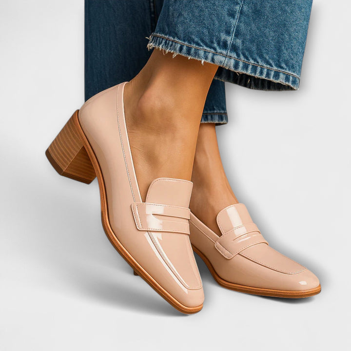 Brenda shiny loafers in nude pink with strap and small block heel, squared toe.