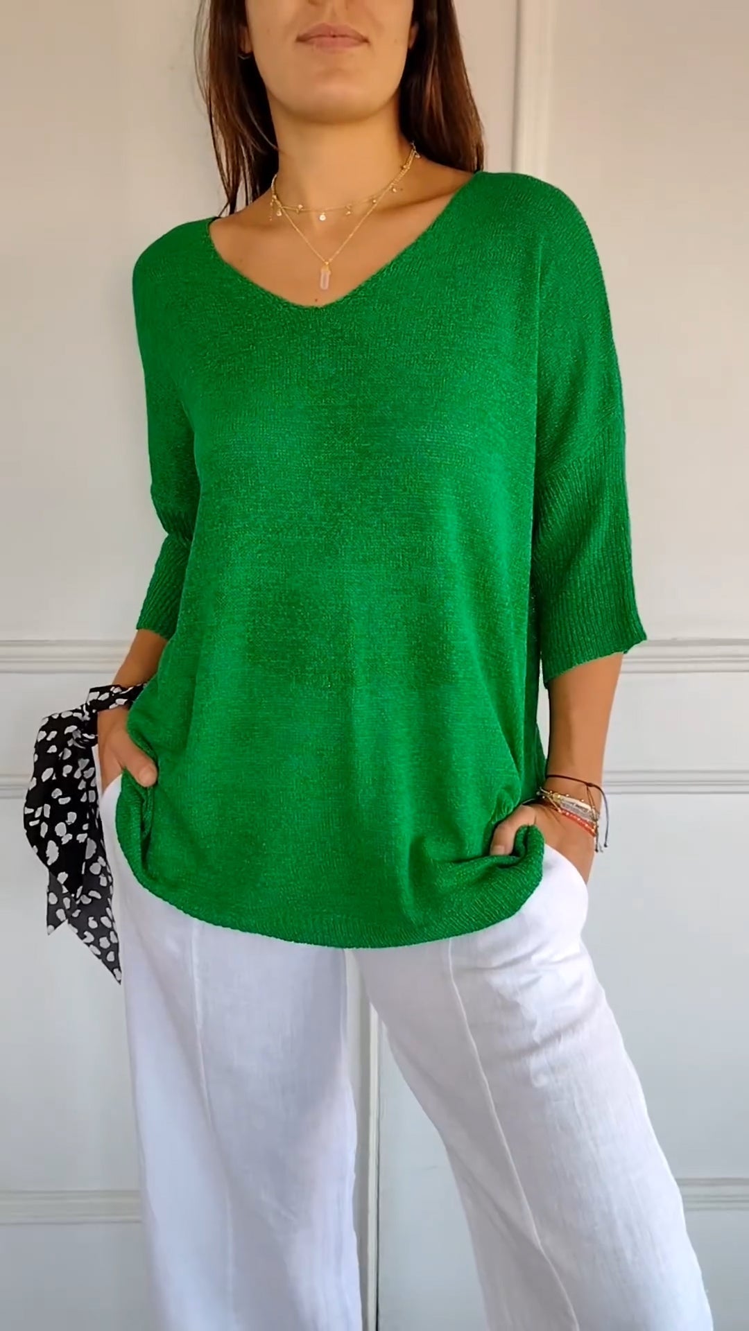 Women’s casual V-neck knit top in green, 3/4 sleeves and loose silhouette
