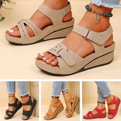 Women’s beige platform sandals with double straps and adjustable buckles