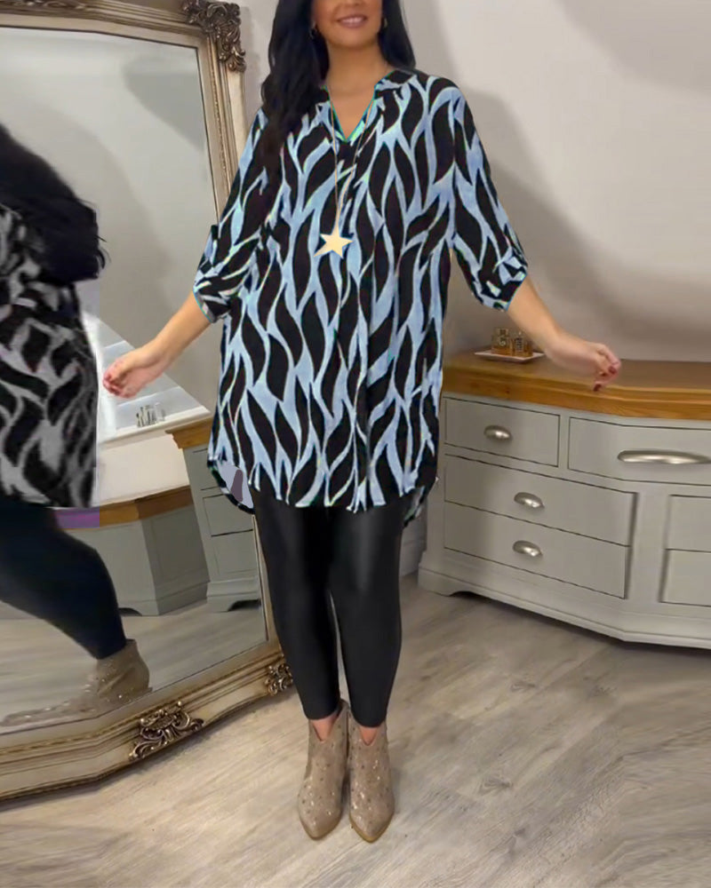ALEXANDRA™ women’s printed loose-fit top, dark base with blue-and-white abstract zebra pattern