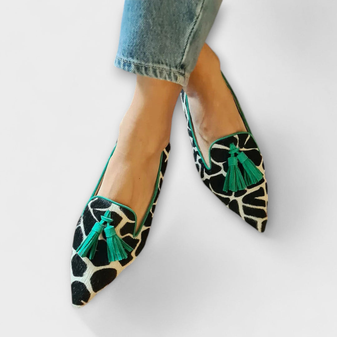 Steph elegant loafers with green tassel, cow print, pointed toe, slip-on