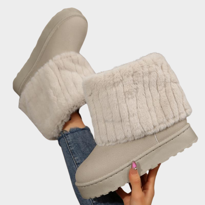 Beige faux-fur lined boots with cuff and thick rubber sole