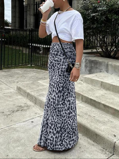 Leopard print high-waist bodycon skirt, light gray with dark spots