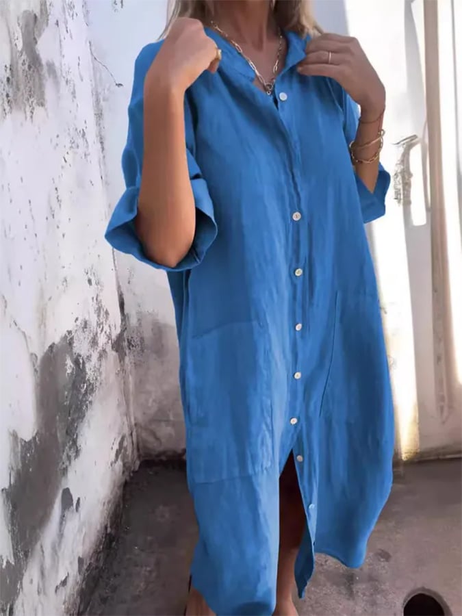 Button-front midi dress, blue with short sleeves and long side slit