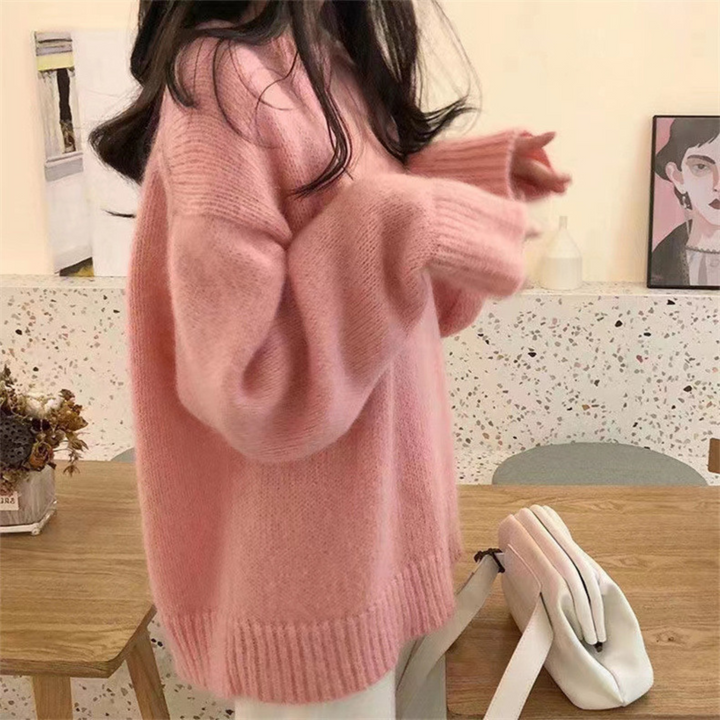 Pink casual long-sleeve sweater with round neck and ribbed cuffs and hem