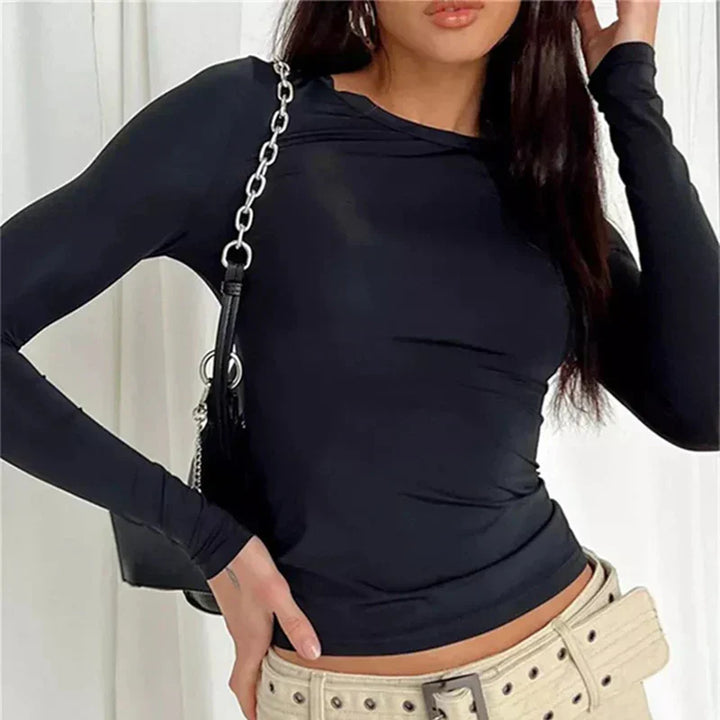 Women's minimalist casual top, black, long sleeves, crew neck