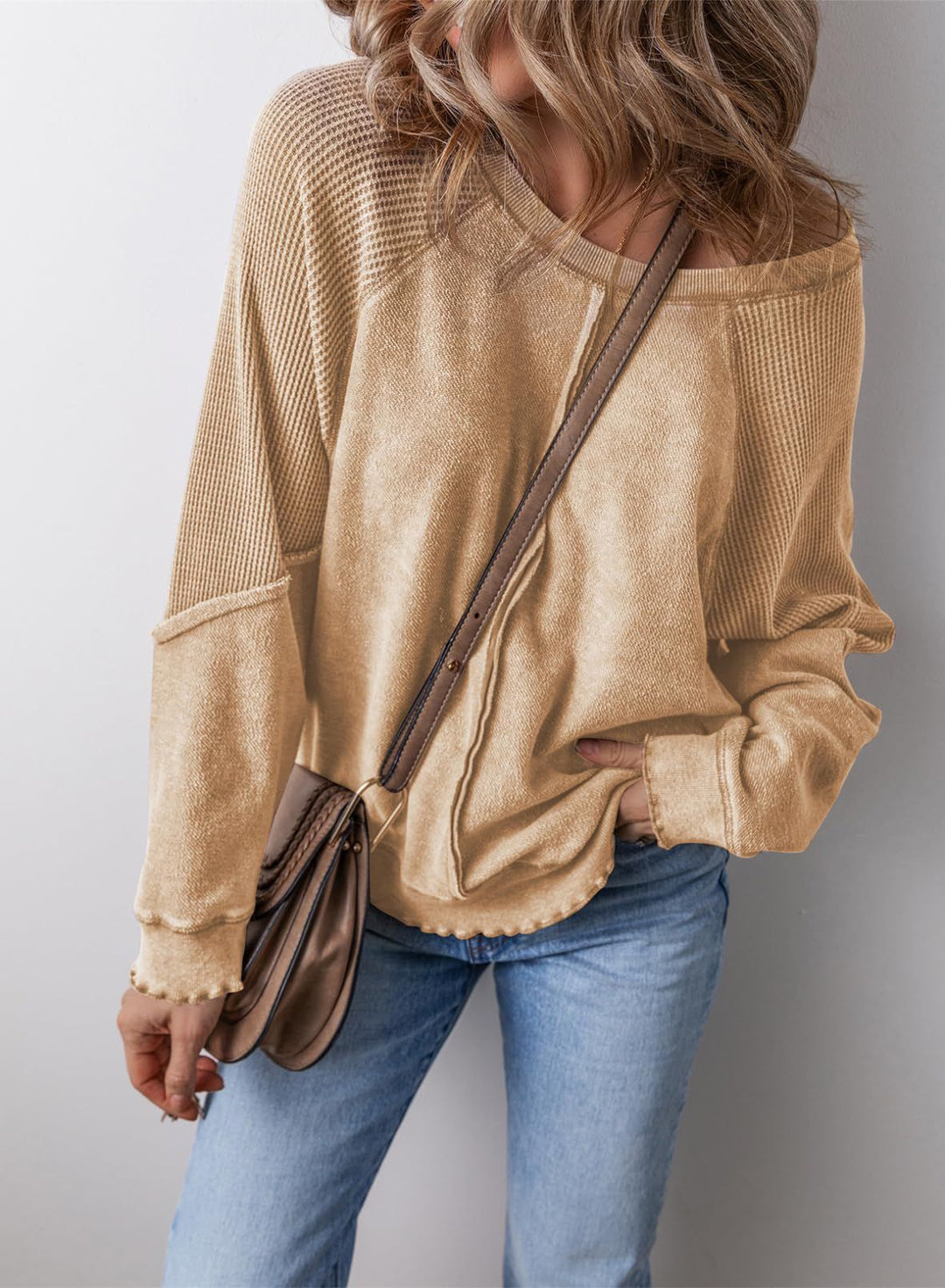 Khaki crew neck long-sleeve sweatshirt with ribbed cuffs and hem