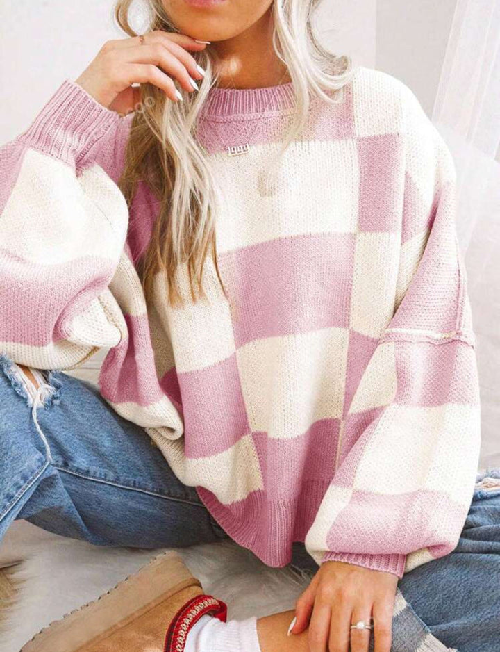PILDA™ sweater in pink-and-white check, crew neck, loose long sleeves.