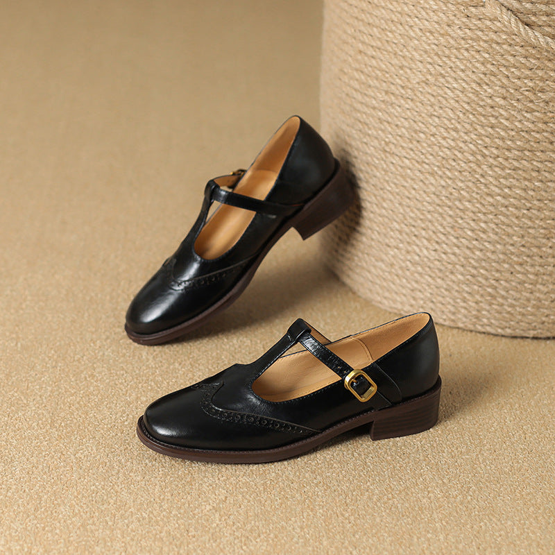 Black Mary Jane shoes with T-strap buckle and low block heel