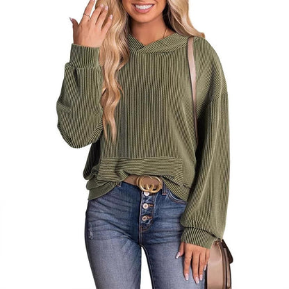 Army green long-sleeve hoodie with hood and ribbed cuffs, kangaroo pocket