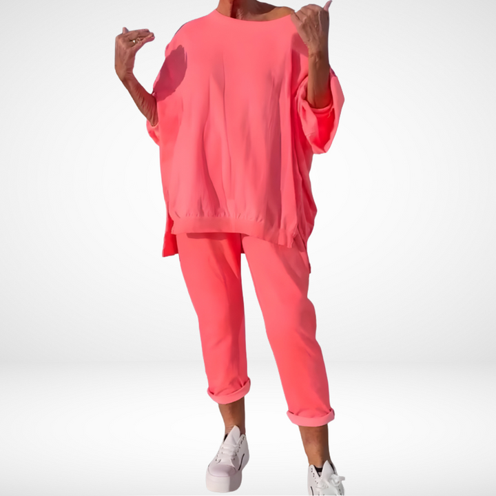 Pink lounge set: loose top and cropped jogger pants with elastic cuffs