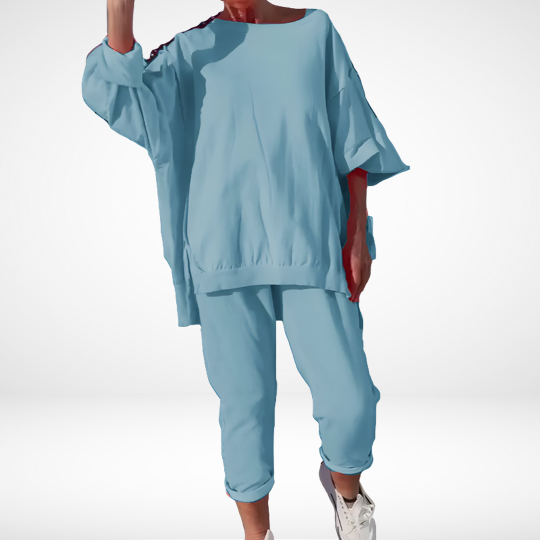 Light blue lounge set: relaxed top and cropped jogger pants with elastic cuffs