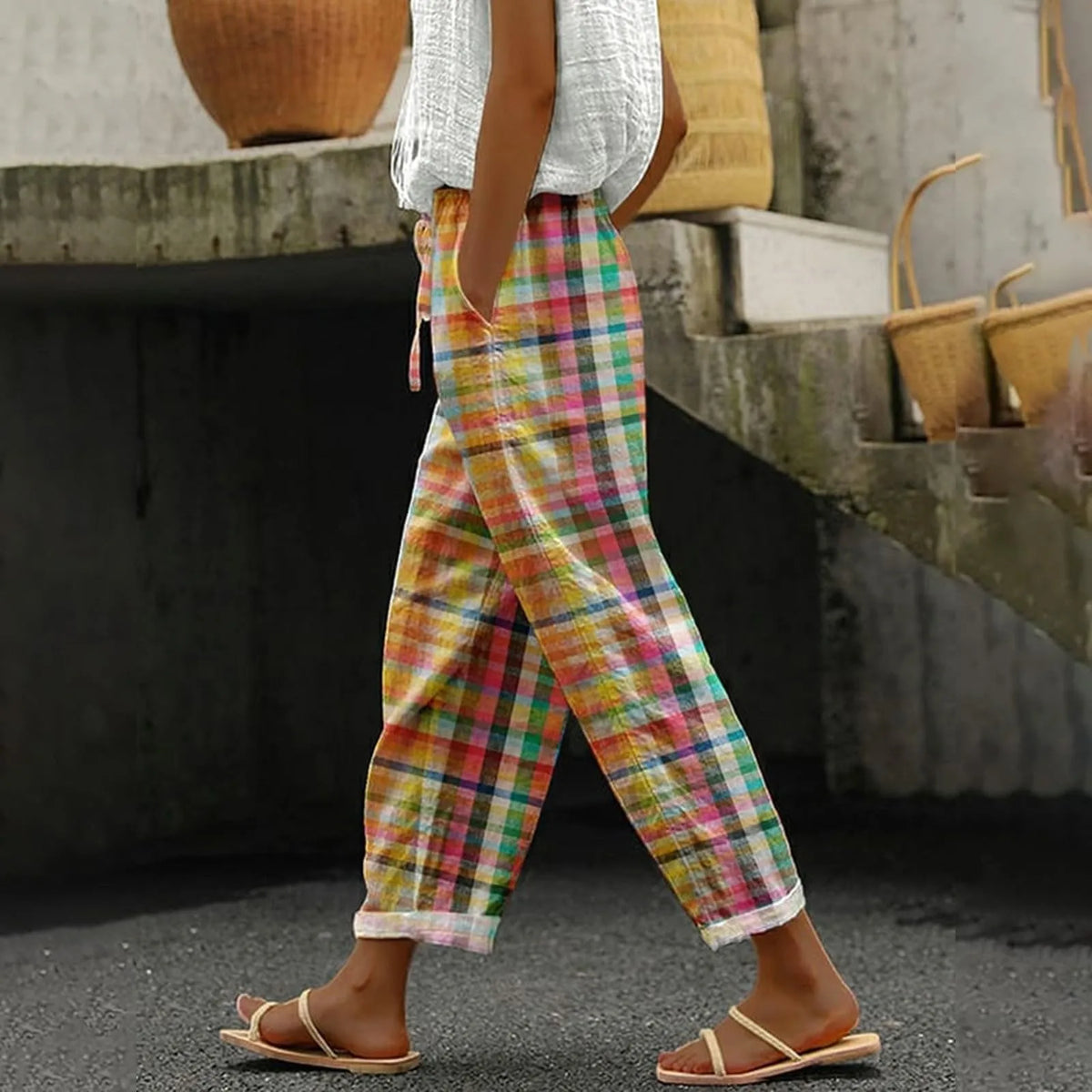Multicolor checkered summer pants with loose fit and drawstring waist
