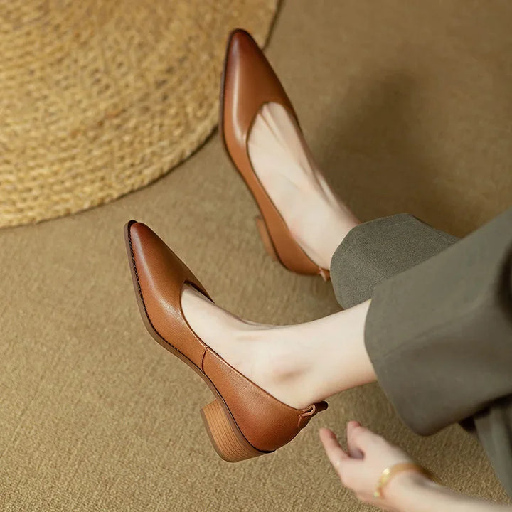 Classic pumps in brown leather-look with almond toe and low wooden block heel
