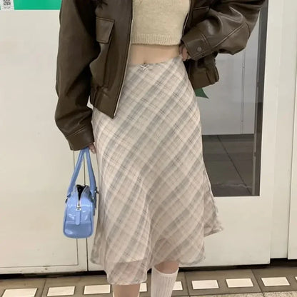 Plaid midi skirt in light gray with blue-gray check pattern, elastic waistband
