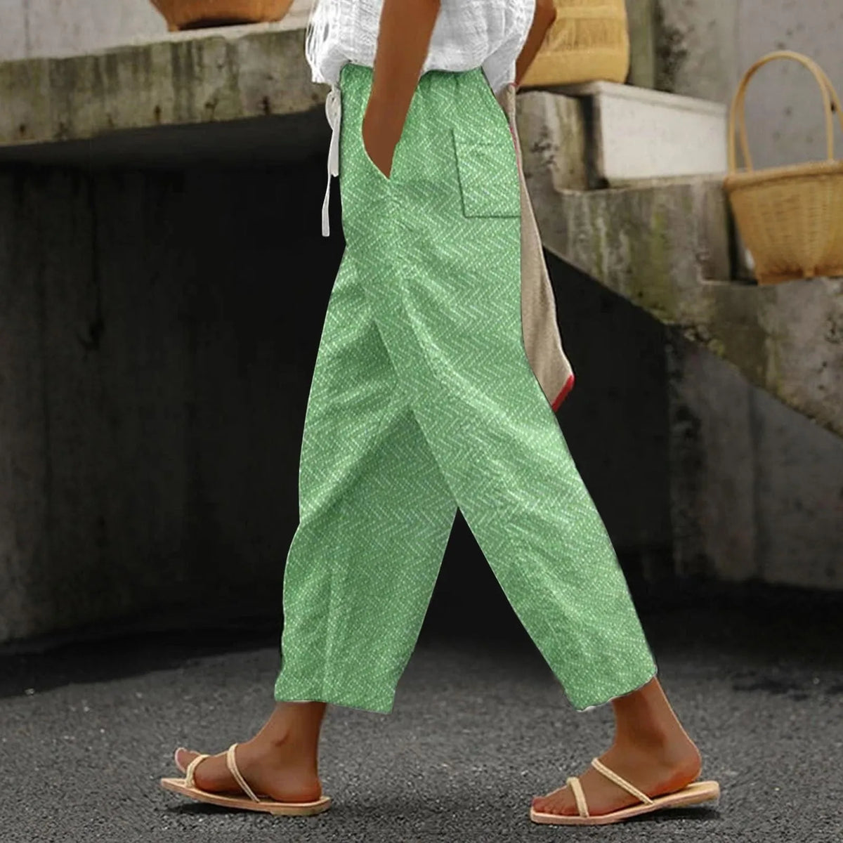 Green comfortable summer pants, loose wide-leg ankle length with pockets