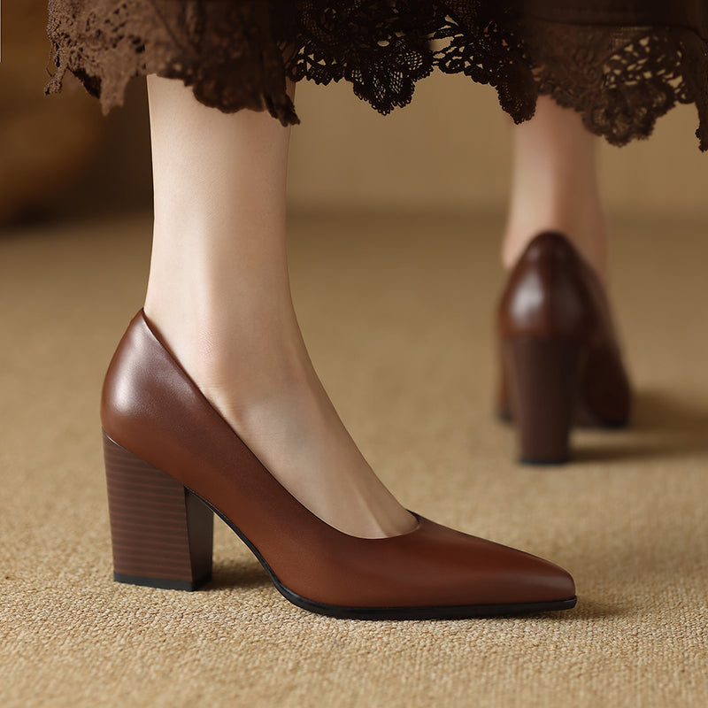 Brown leather pumps with almond toe and chunky block heel