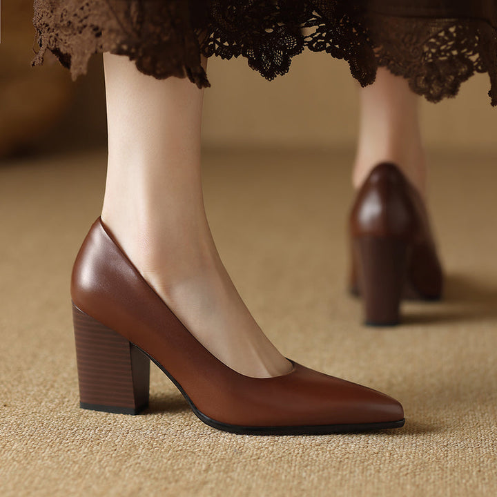Brown leather pumps with almond toe and chunky block heel