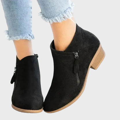 Maya orthopedic boots, black ankle boots with side zipper and block heel