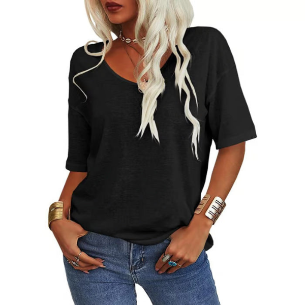 Loose lightweight minimalist T-shirt, black, short sleeves, scoop neck