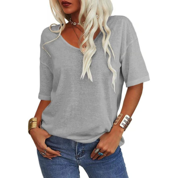 Loose lightweight t-shirt in light grey with V-neck and short sleeves