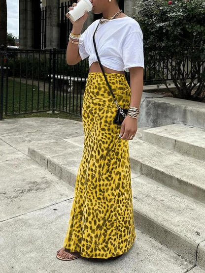 Leopard print high-waist bodycon skirt, yellow with dark spots