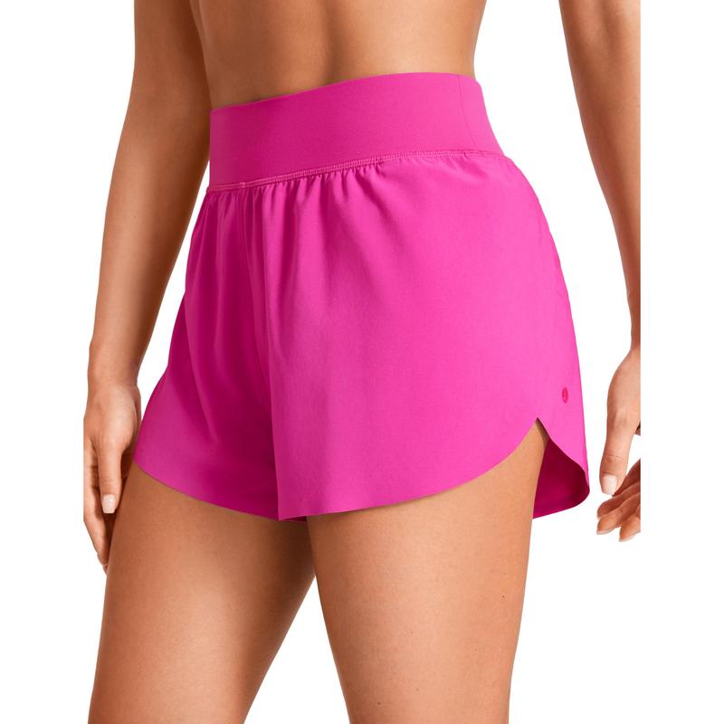 High-waist split-hem shorts, rose-red, elastic waistband and side slit hem