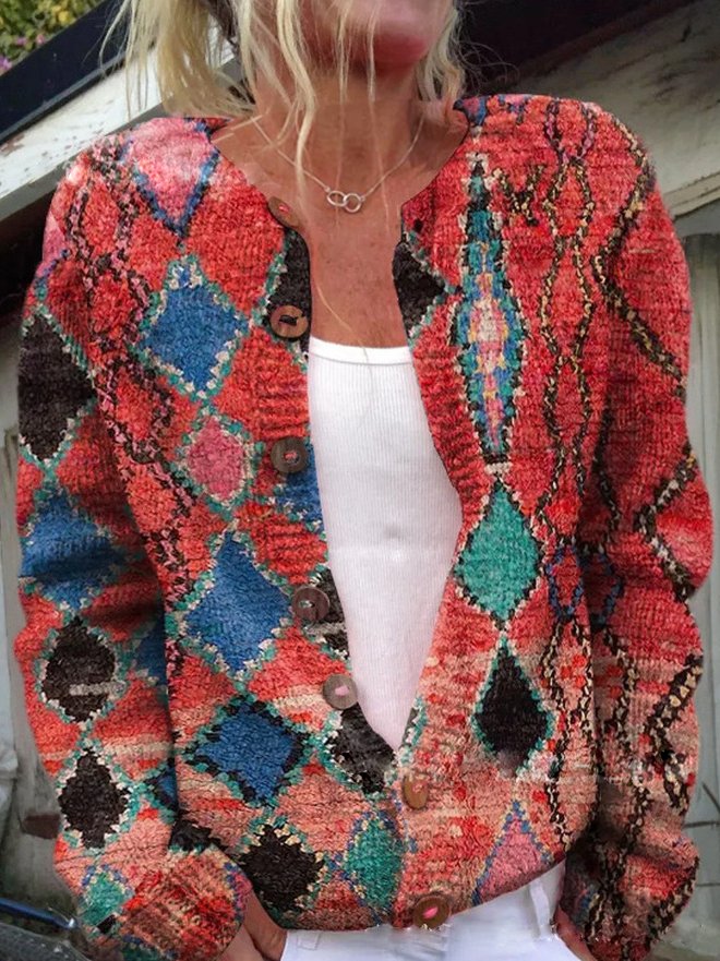 Red vintage knit cardigan with diamond pattern, V-neck and button front, long sleeves
