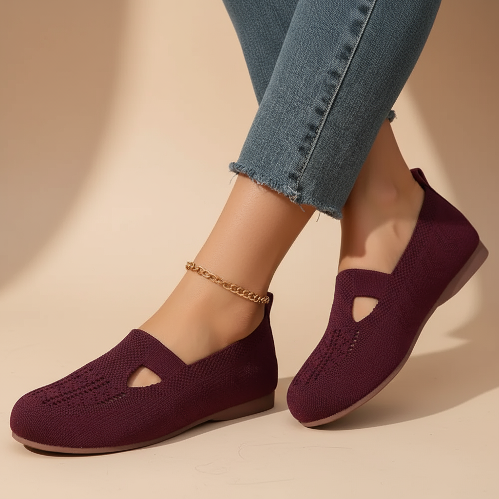 Fiona ergonomic sandals in dark red knit with cutout toe and ankle chain