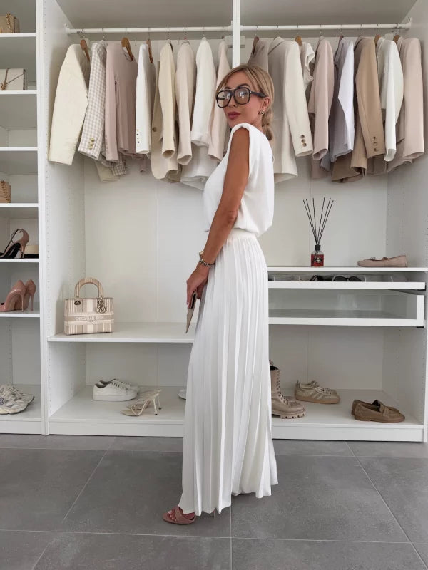 White 2-piece set: short-sleeve top and pleated wide-leg trousers