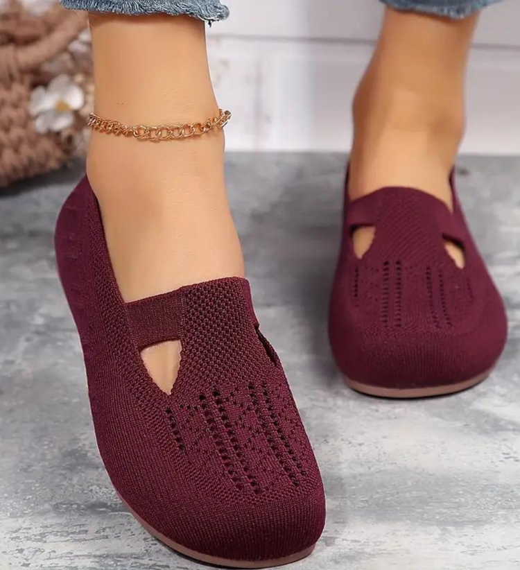 Burgundy knit ergonomic sandals with cutout toe, side strap, flat sole
