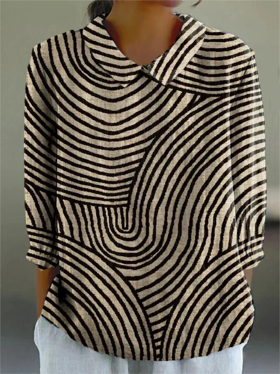 Monochrome striped wave blouse with wide collar and half sleeves